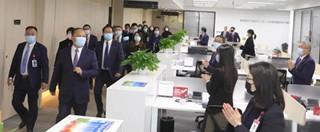 劉漢元主席春節(jié)后上班首日親切看望慰問(wèn)全體員工：要始終相信我們是最棒的！